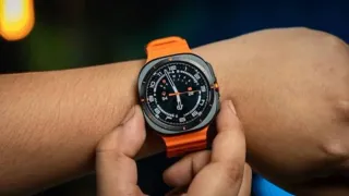 Samsung Galaxy Watch Ultra 2 - Negro/Naranja