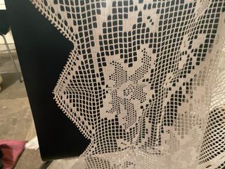 Tende ricamate bianche in tessuto