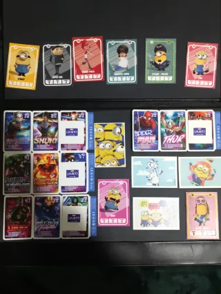 Cromos y cartas de los Minions y Marvel Carrefour