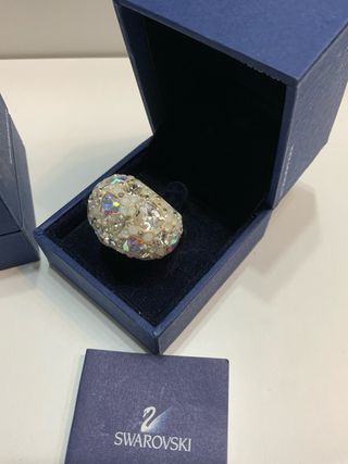 Anillo Swarovski Multicolor y Blanco