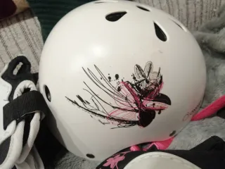 Lote Patines y Protecciones Infantil