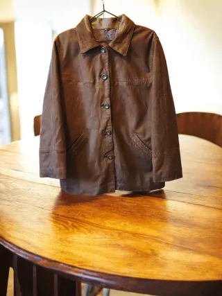 Cazadora piel ovino marrón estilo años 90