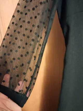 Vestito Desigual nero con labbra rosse