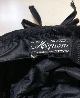 Elegante cappello vintage nero