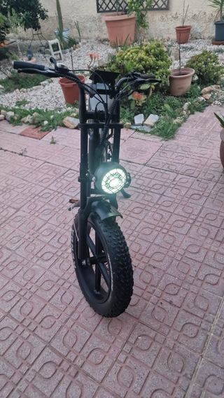 Bicicleta Eléctrica Negra Fat Bike