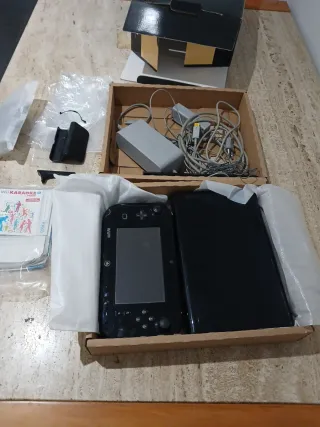 Nintendo Wii U Mario Kart 8 + Splatoon