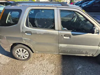 Suzuki Ignis 2004