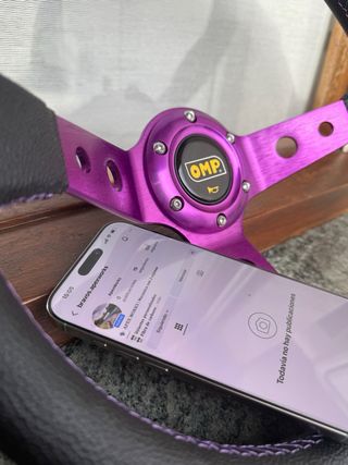 Volante OMP Morado Nuevo Cuero