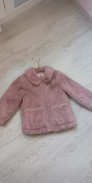 Chaqueta pelo rosa Talla 4-6