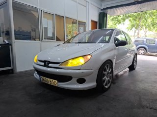 Peugeot 206 2002