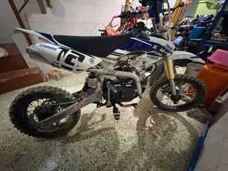 Moto Motocross 125cc KXM