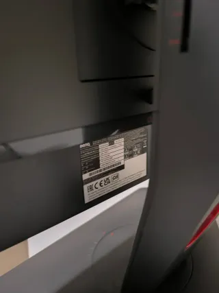 Monitor Gaming Negro y Rojo