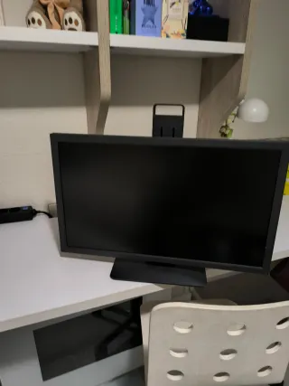 Monitor Gaming Negro y Rojo