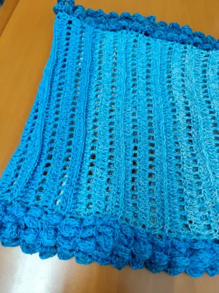 Cuello crochet azul degradado