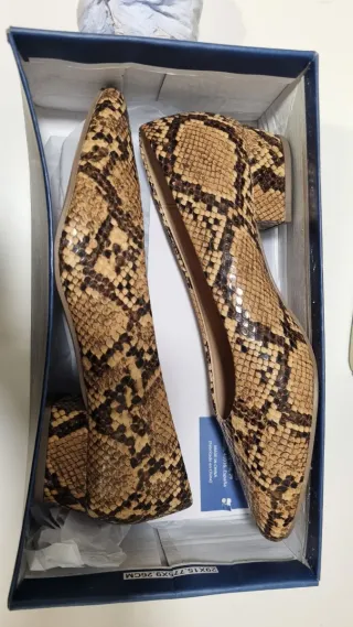 Zapatos efecto serpiente Mary Paz talla 37