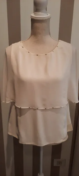 Blusa Zara tachuelas