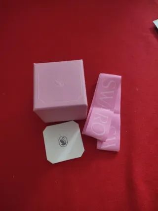 Scatola regalo Swarovski per anello rosa