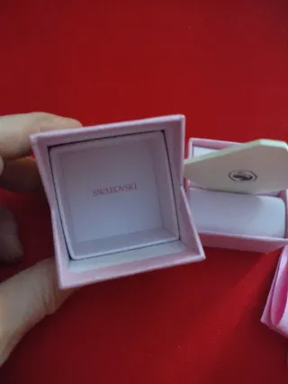 Scatola regalo Swarovski per anello rosa