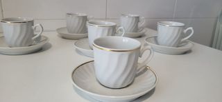Tazas y platos de porcelana Fena