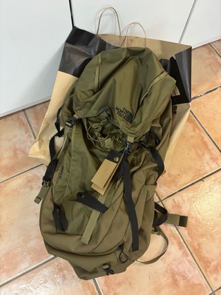 Mochila Montaña The North Face 65L