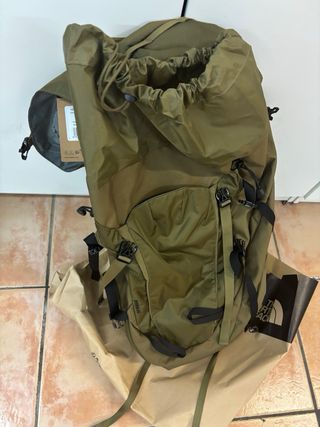 Mochila Montaña The North Face 65L