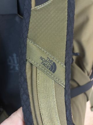 Mochila Montaña The North Face 65L