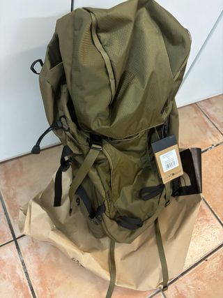 Mochila Montaña The North Face 65L