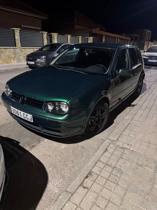 Volkswagen Golf 2004
