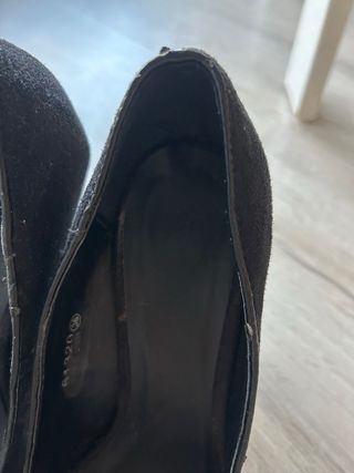 Zapatos de tacón negros peep toe