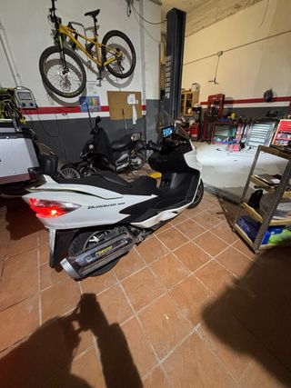 Moto Suzuki Burgman 400 - 2010