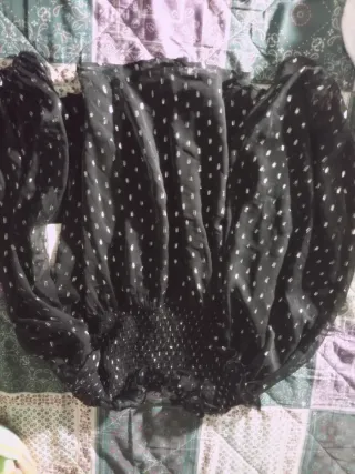 Blusa fiesta negra con detalles plateados