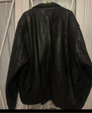 Cazadora cuero vintage negra