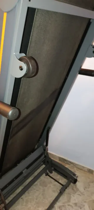 Cinta de Correr BH con Elevaciones y Velocidades