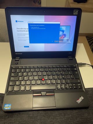 Portátil Lenovo X131e Negro