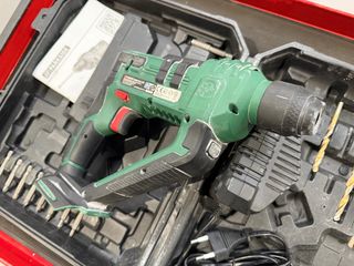 Taladro Percutor Parkside con Accesorios gama 20V