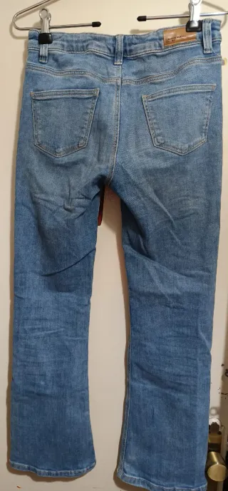 Pantalones vaqueros desgastados azules