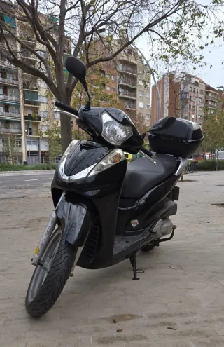 Honda SH 300i Scooter 2009