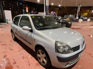 Renault Clio 2002