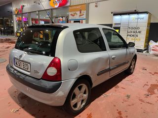 Renault Clio 2002