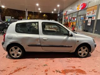 Renault Clio 2002