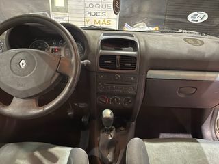 Renault Clio 2002