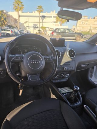 Audi A1 1.6TDI. 160.000 km ¡MUY CUIDADO!