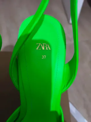 Zapatos de tacón Zara verde neón talla 37