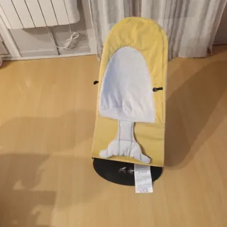 Hamaca BabyBjörn amarilla y gris