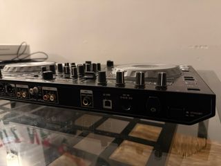 Controladora DJ Pioneer DDJ-SR2