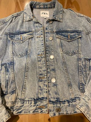 Chaqueta tejana Zara azul