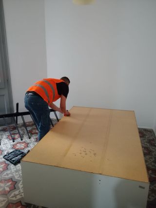 Mudanzas portes con plataforma elevadora