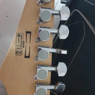 Confezione di 2 chitarre elettriche nere