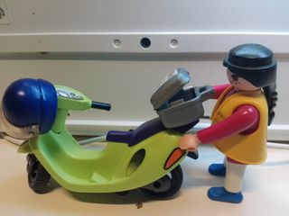 Playmobil scooter set moto con figura y maletín