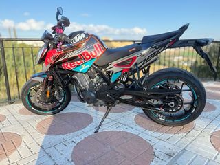 KTM 790 Duke Red Bull Edición Limitada